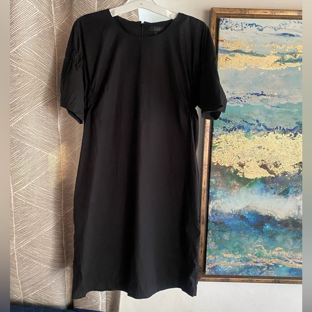 COS Poplin Short Elastic Sleeve Black Mini Shift Dress Sz 6 Pockets